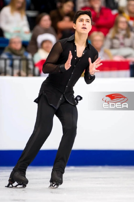 Ice Gallery Skates U.S.